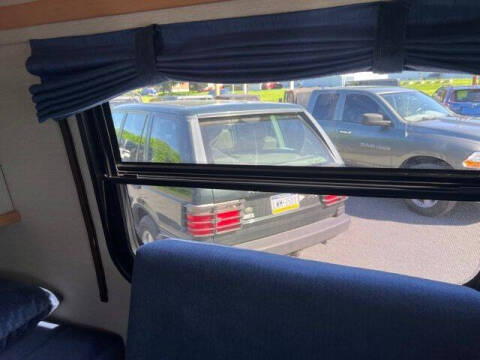 2003 Ford E-Series E-350 SD