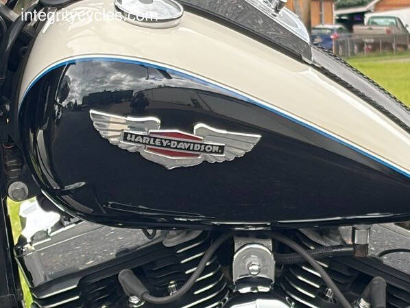 2012 Harley-Davidson Softail Deluxe