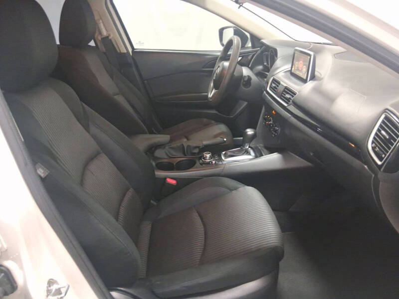 2016 Mazda MAZDA3 i Sport
