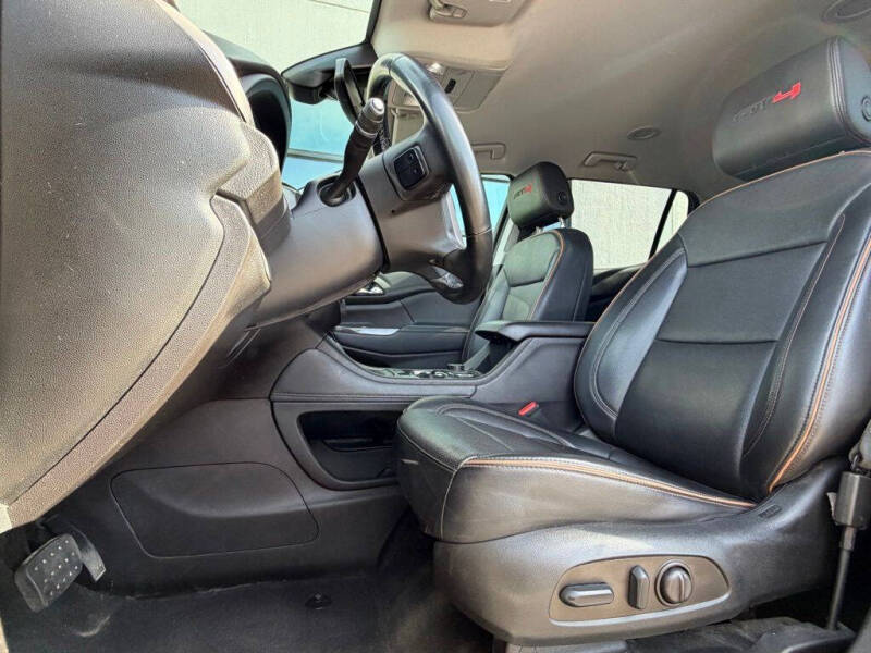 2023 GMC Acadia AT4