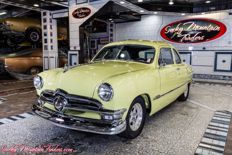 1950 Ford Custom Deluxe