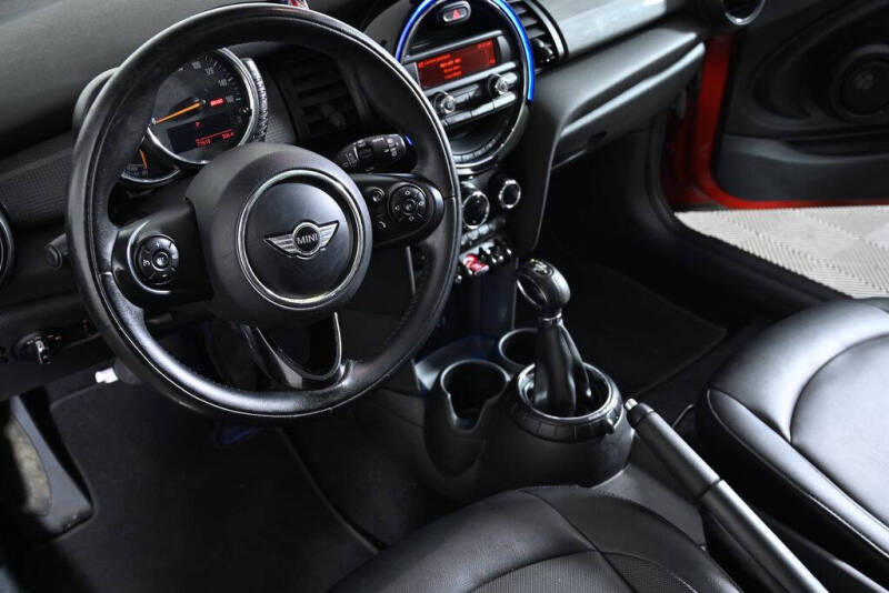 2015 MINI Hardtop 2 Door Cooper
