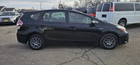 2015 Toyota Prius v Three