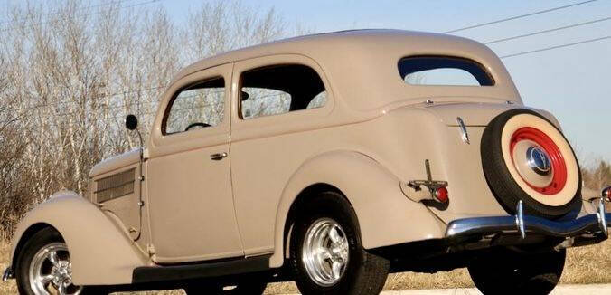 1936 Ford Custom 93
