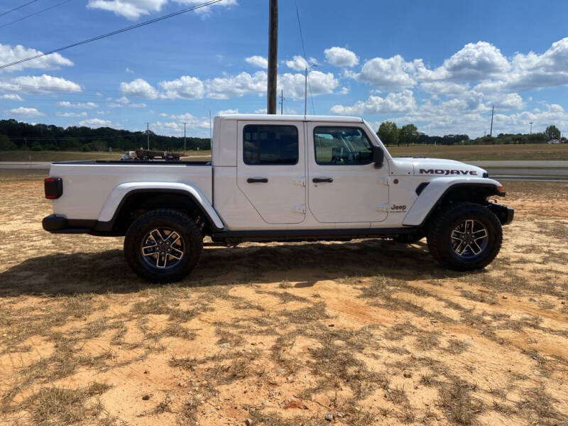2025 Jeep Gladiator Mojave X