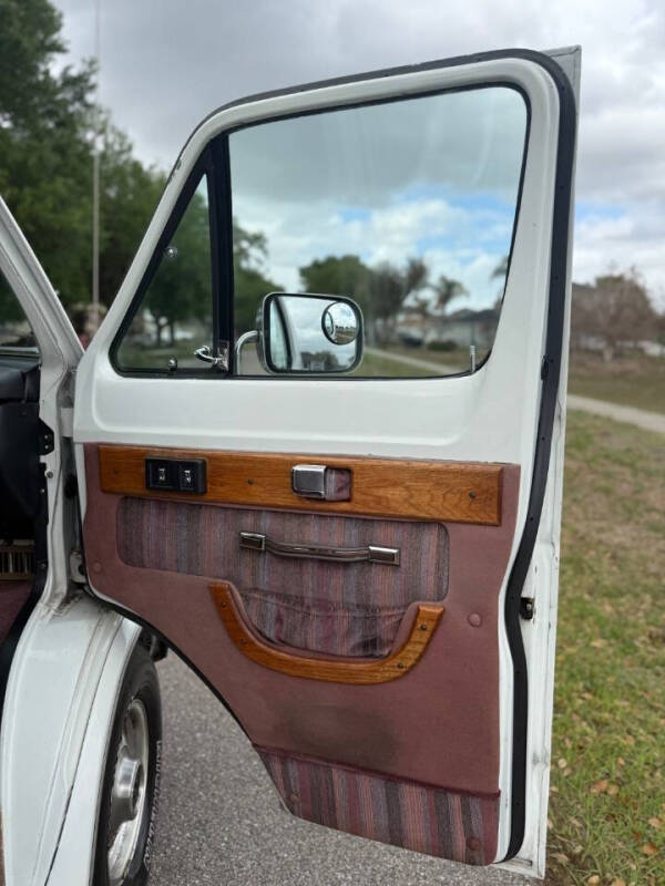 1992 Dodge Ram Van B250 Maxi