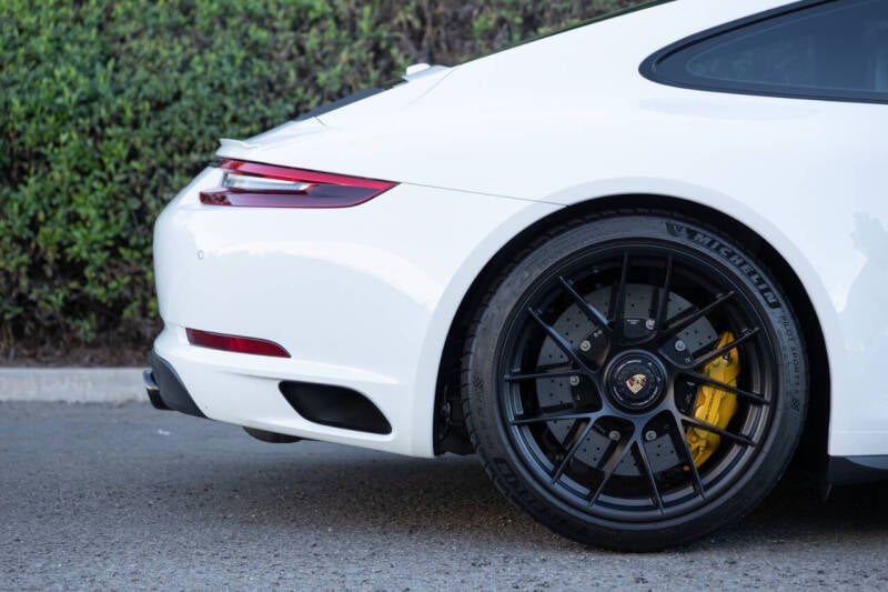 2019 Porsche 911 GTS photo 83