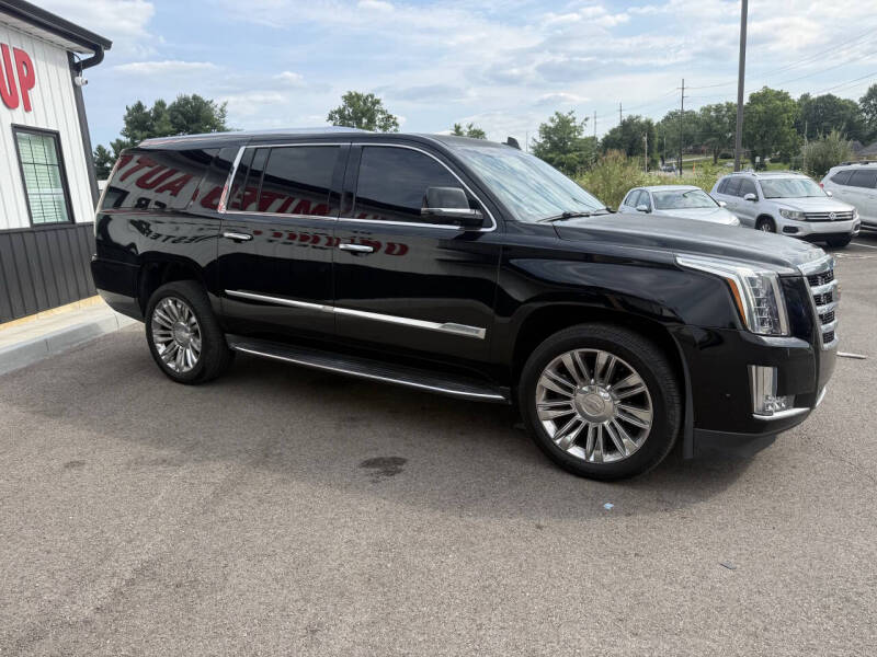 2017 Cadillac Escalade ESV Luxury