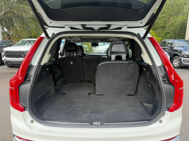 2025 Volvo XC90 B5 Core Bright Theme