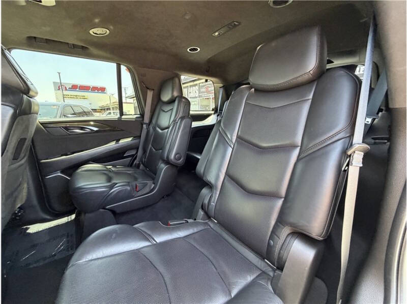 2019 Cadillac Escalade Platinum