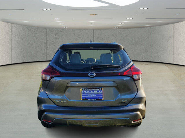 2024 Nissan Kicks SR