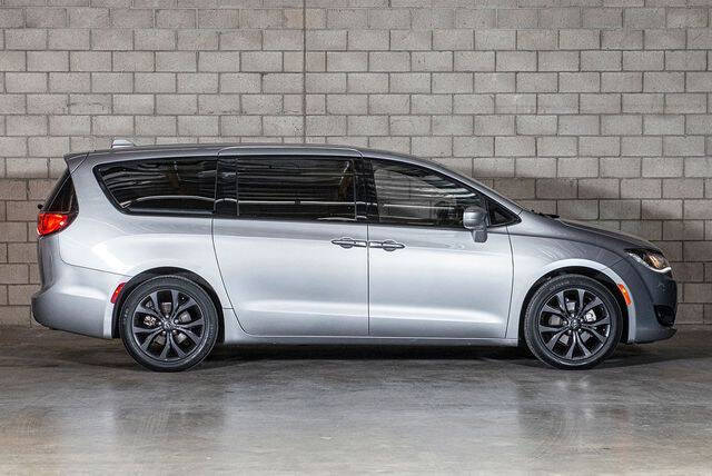 2018 Chrysler Pacifica Touring Plus