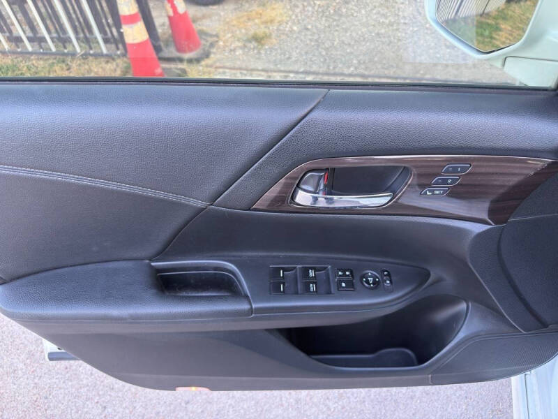 2017 Honda Accord Hybrid Touring