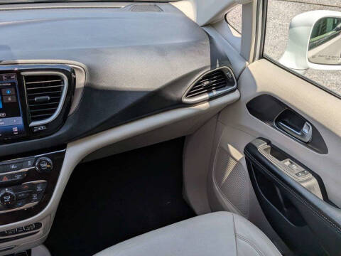 2021 Chrysler Pacifica Touring L