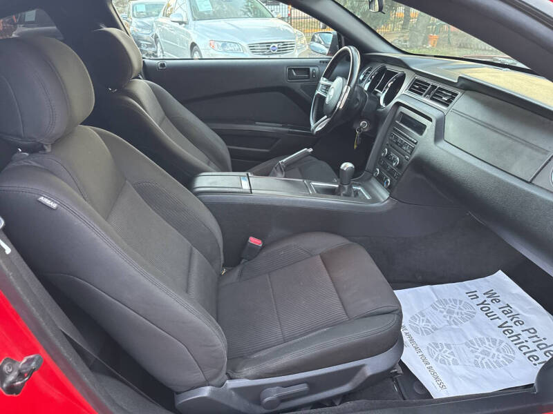 2013 Ford Mustang V6