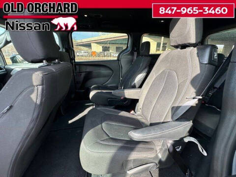 2024 Chrysler Pacifica Touring