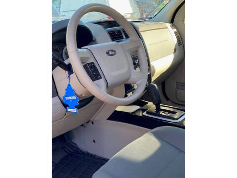 2011 Ford Escape XLS