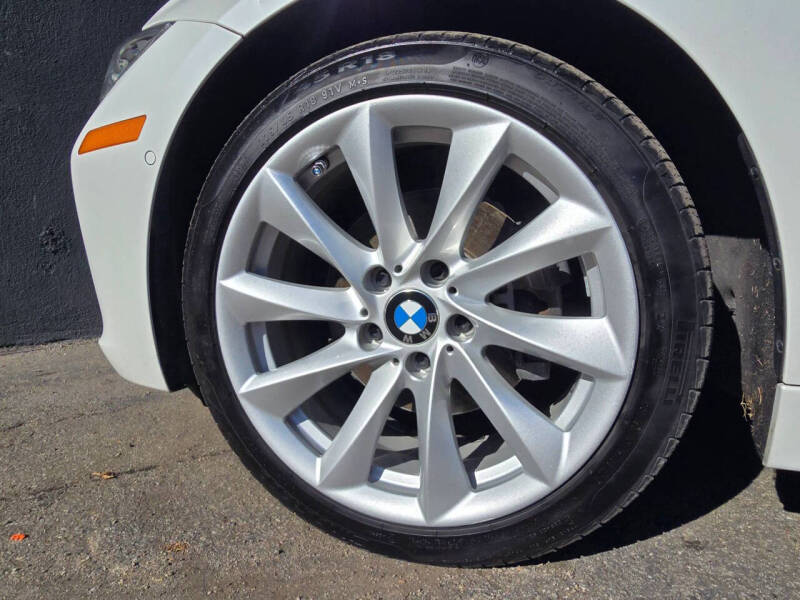 2012 BMW 3 Series 328i