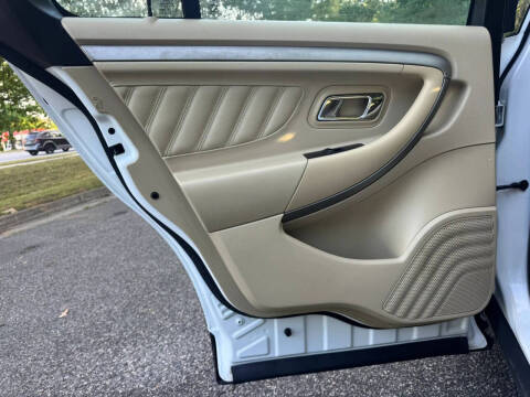 2015 Ford Taurus
