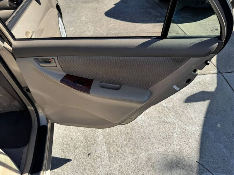 2006 Toyota Corolla LE