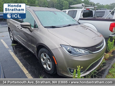 2017 Chrysler Pacifica for sale at 1 North Preowned in Danvers MA