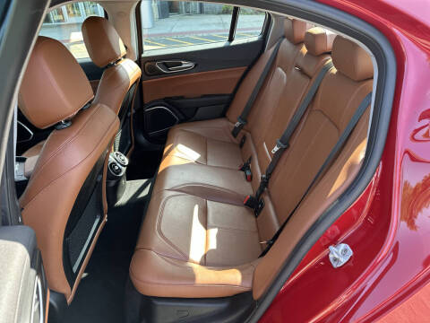 2018 Alfa Romeo Giulia Sport