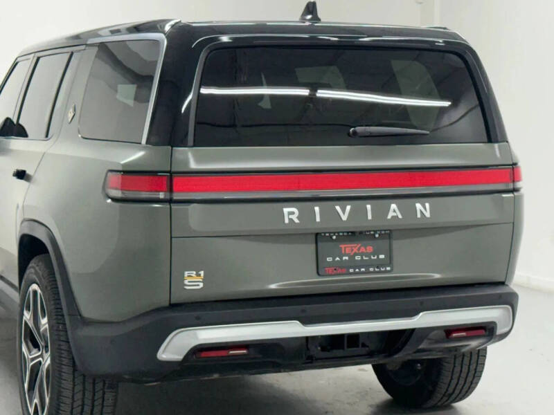 2022 Rivian R1S Launch Edition
