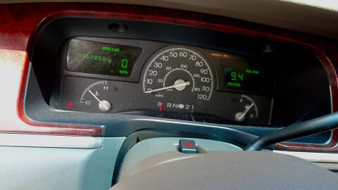 2004 Lincoln Town Car Ultimate