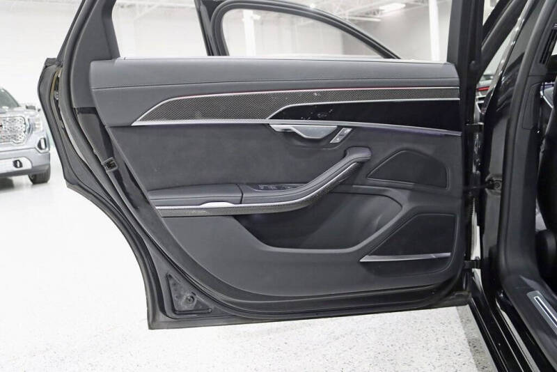 2022 Audi S8 4.0T quattro