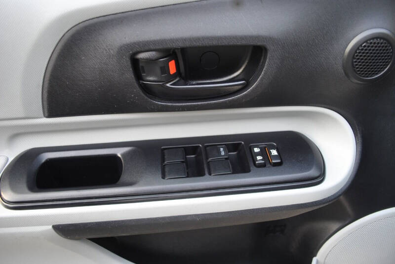 2013 Toyota Prius c One