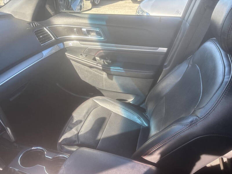 2016 Ford Explorer Sport