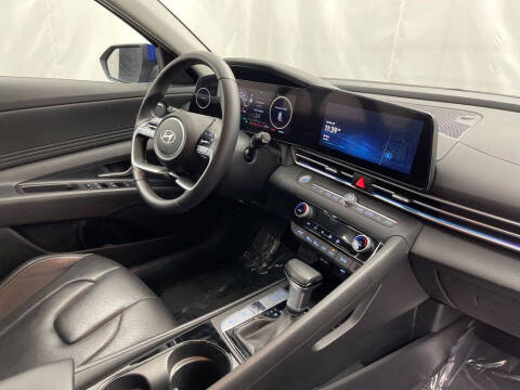 2025 Hyundai Elantra Hybrid Limited