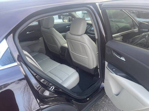 2021 Cadillac XT4 Premium Luxury