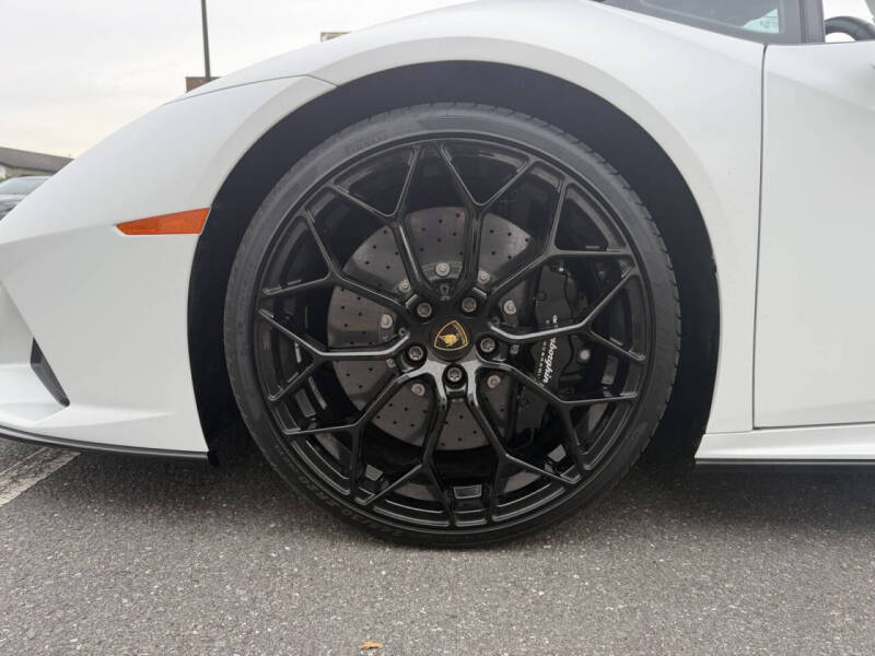 2024 Lamborghini Huracan EVO Spyder