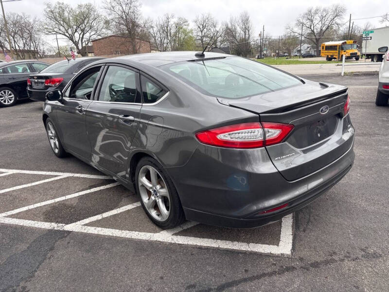 2015 Ford Fusion SE