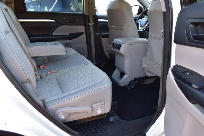 2015 Toyota Highlander LE Plus