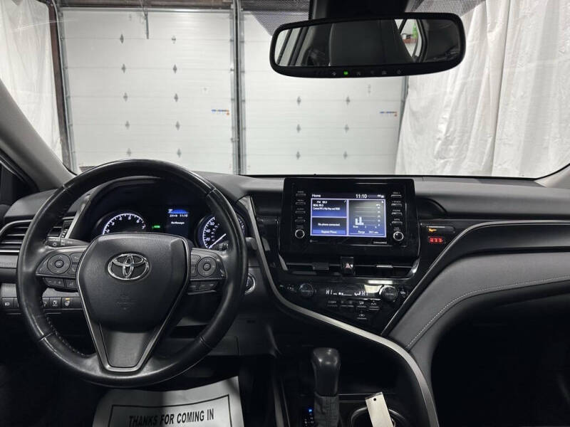 2022 Toyota Camry SE