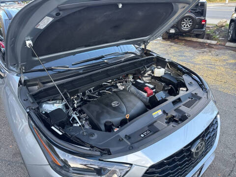 2022 Toyota Highlander XSE