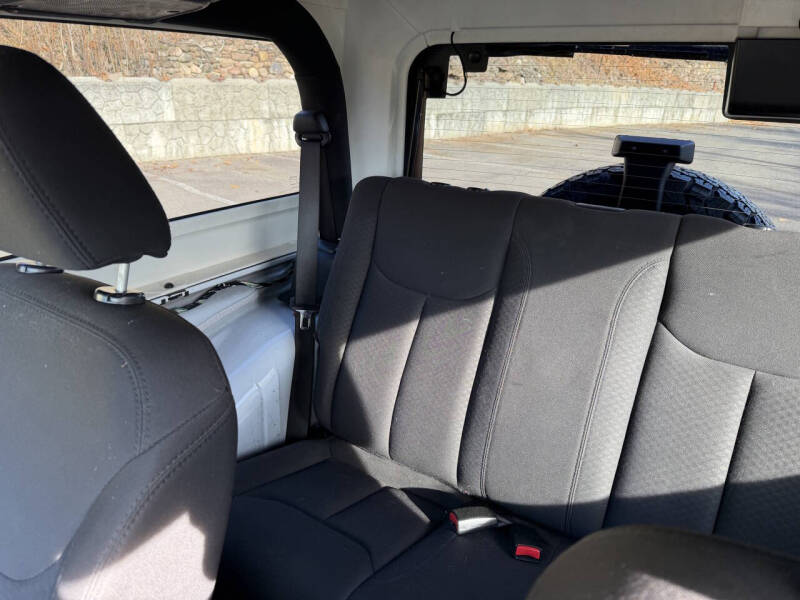 2017 Jeep Wrangler Willys Wheeler W