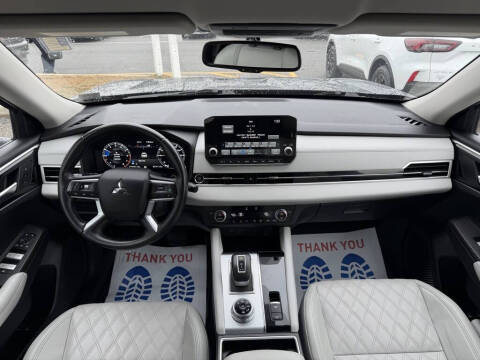 2022 Mitsubishi Outlander SEL
