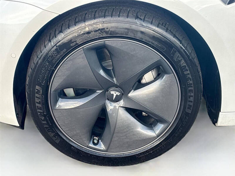2020 Tesla Model 3 Standard Range Plus