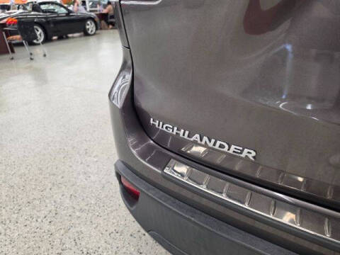 2017 Toyota Highlander SE