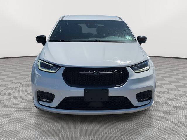 2024 Chrysler Pacifica Plug-In Hybrid Select
