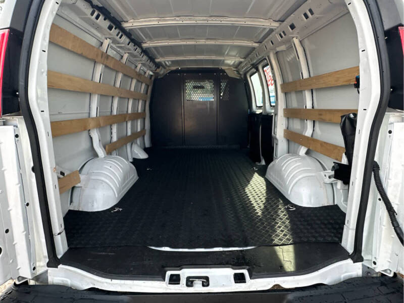 2024 GMC Savana 2500