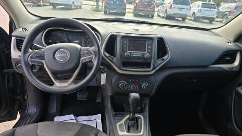 2015 Jeep Cherokee Sport