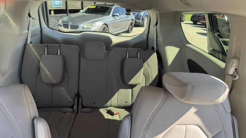 2017 Chrysler Pacifica LX