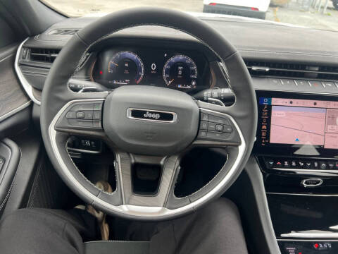 2026 Jeep Grand Cherokee Altitude