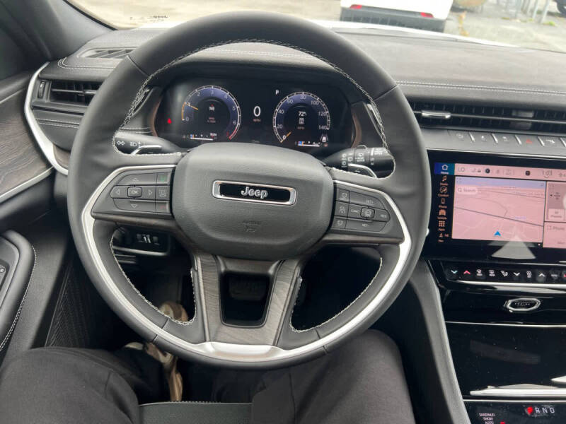 2026 Jeep Grand Cherokee Altitude