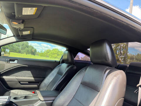 2007 Ford Mustang V6 Deluxe