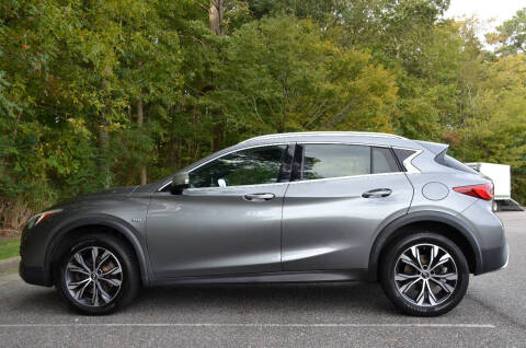 2017 Infiniti QX30 Premium